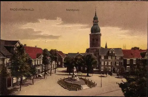 Ak Radevormwald Bergisches Land, Marktplatz, Denkmal