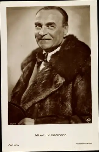 Ak Schauspieler Albert Bassermann, Portrait, Pelzmantel