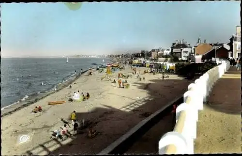Ak Lion sur Mer Calvados, vue générale de la Plage et la Digue