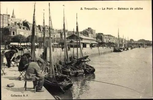 Ak Trouville Calvados, le Port, Bateaux de Pêche