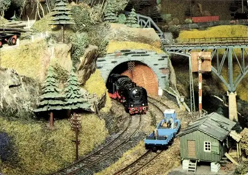 Ak Modelleisenbahn, HO-Heimanlage von Hans-Heinrich Schubert, Freital, BR 01, Winfried Liebschner