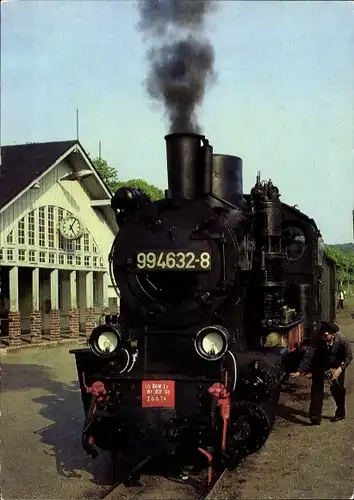 Ak Dampflok am Bahnhof, Rasender Roland, Schmalspurbahn 994632-8, Lokführer, Bahnhof Binz Ost