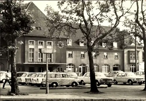 Ak Frankfurt an der Oder, Hauptbahnhof, Parkplatz