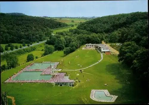 Ak Bogel im Taunus, Luftbild vom Freibad