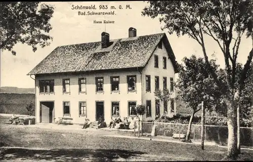 Ak Schönwald im Schwarzwald, Haus Kaiser, Außenansicht vom Garten