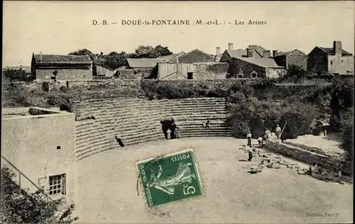 Ak Doué la Fontaine Maine et Loire, Les Arenes