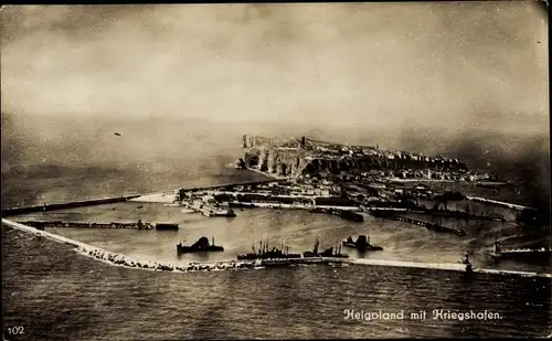 Ak Nordseeinsel Helgoland, Panorama m. Kriegshafen