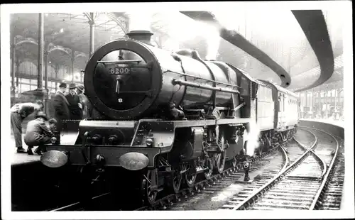 Foto Britische Eisenbahn, London, Midland and Scottish Railway LMS Class 7P 6200, Dampflok, Bahnhof