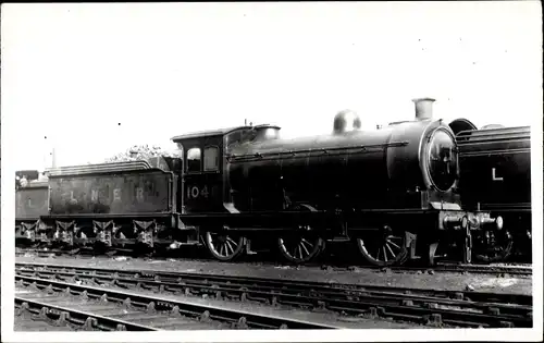 Foto Britische Eisenbahn, North Eastern Railway NER P3 Class No. 1048, LNE J27 No. 5829, Dampflok