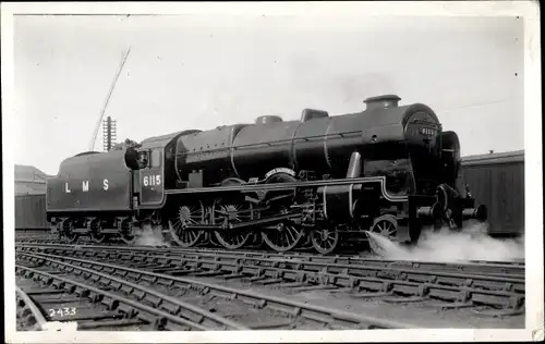 Foto Ak Britische Eisenbahn, LMS Class 6P Royal Scots No. 6115, Dampflokomotive