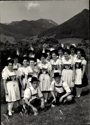 Ak Ruhpolding in Oberbayern, Schuhplattlergruppe Rauschberger