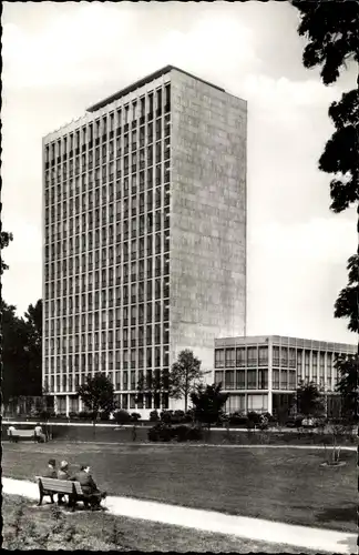 Ak Karlsruhe in Baden, Hochhaus, Stadtgarten