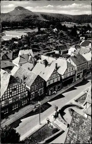 Ak Bad Driburg in Westfalen, Teilansicht der Stadt mit Iburg, Fachwerkhäuser