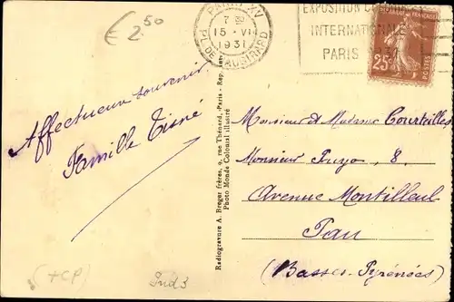 Ak Types africains, jeune filla à la source