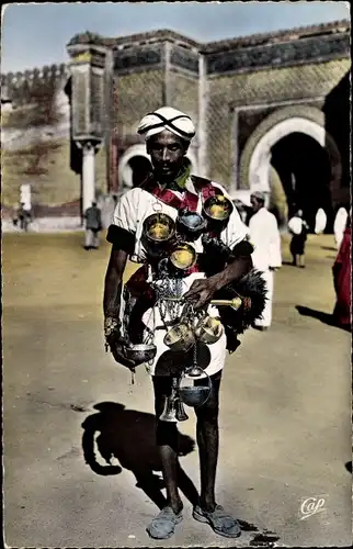 Ak Meknès Marokko, Le Porteur d'eau, Place El Edime, Wasserträger, Maghreb