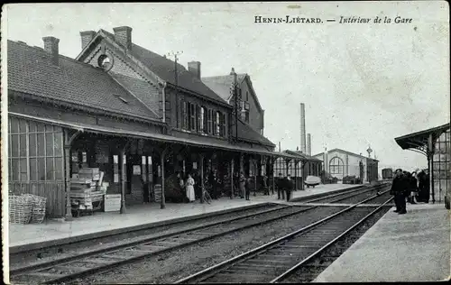 Ak Henin Liétard Pas de Calais, Intérieur de la Gare, Bahnhof, Gleisseite