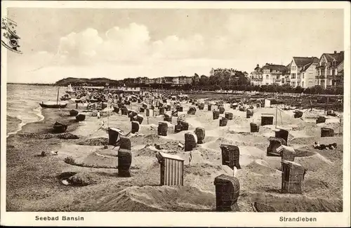 Ak Bansin, Am Strand, Strandkörbe, Boot
