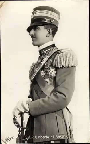 Ak Umberto di Savoia, Umberto II, König von Italien, Portrait, Uniform, Orden