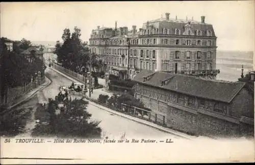 Ak Trouville Calvados, Hotel des Roches Noires, facade sur la Rue Pasteur