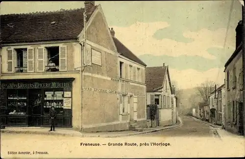 Ak Freneuse Yvelines, Grande Route, pres l'Horloge, Epicerie