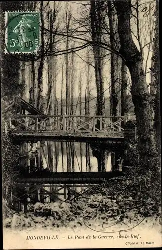 Ak Mondeville Calvados, Le Pont de la Guerre, sur le Bief