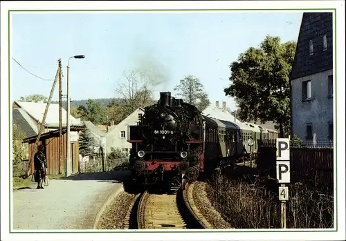 Ak  Walthersdorf Crottendorf im Erzgebirge, Eisenbahn 86 1001 6, Bahnhof, Gleisseite