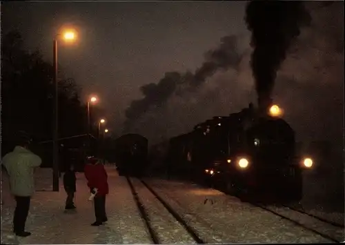 Ak Schmalspurbahn Cranzahl Oberwiesenthal, DB Strecke 518, Winter, Bahnhof Kretscham Rothensehma