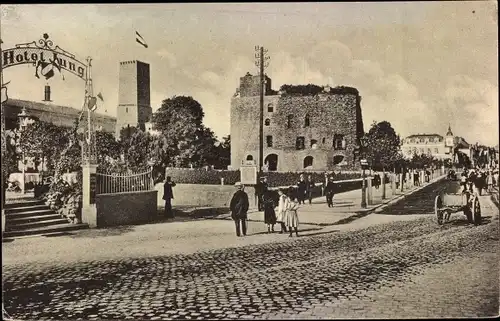 Ak Rüdesheim am Rhein, Partie auf der Rheinstraße mit der Brömserburg, Hotel Jung