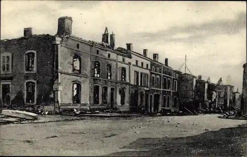 Ak Étain Meuse, Ortsansicht, Straßenpartie, Ruine, I. WK