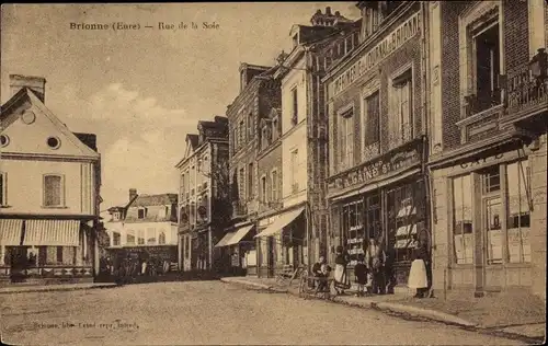 Ak Brionne Eure, Rue de la Soie, Imprimerie, Cafe