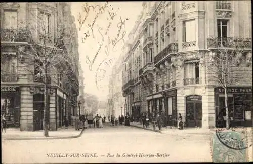 Ak Neuilly sur Seine Hauts de Seine, Rue du General Henrion Bertier, Grande Pharmacie