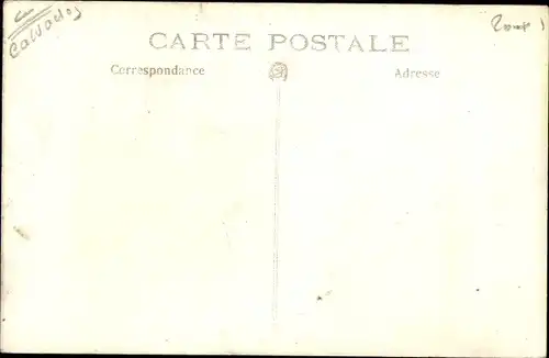 Foto Ak Les Moutiers en Auge Calvados, Monument 1921