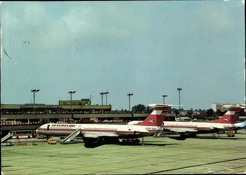 Ak Berlin Schönefeld, Zentralflughafen, Interflug, Passagierflugzeuge