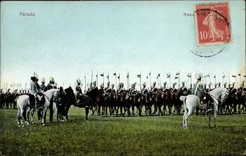 Ak Parade, berittene Soldaten in Aufstellung