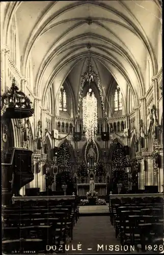 Foto Ak Dozulé Calvados, Interieur de l'Eglise, Mission 1928