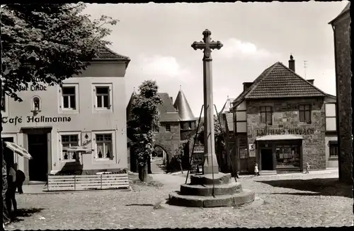 Ak Nideggen in der Eifel, Marktplatz, Kaufhaus, Café Hallmanns