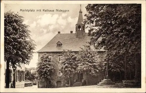 Ak Nideggen in der Eifel, Rathaus, Marktplatz