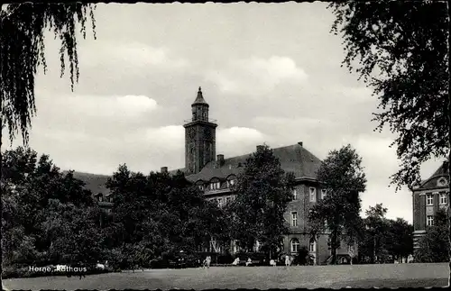 Ak Herne im Ruhrgebiet Nordrhein Westfalen, Blick auf das Rathaus