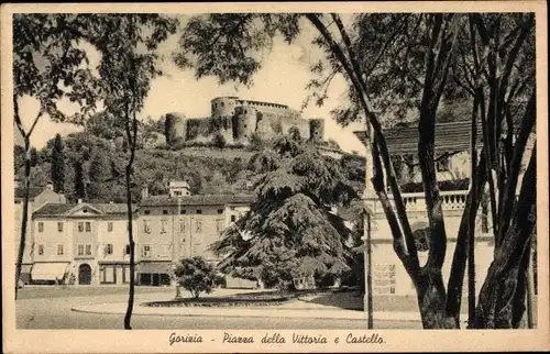 Ak Gorizia Görz Friuli Venezia Giulia, Piazza della Vittoria e Castello