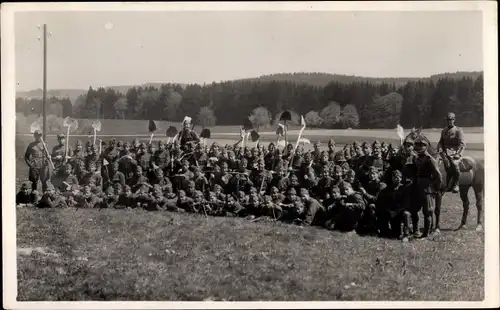 Foto Ak Schweizer Soldaten in Uniform, Gruppenbild, Lausanne