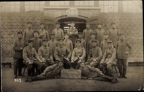 Foto Ak Soldaten, Gruppenportrait, Uniform, I. WK, Neues Lager Jüterbog