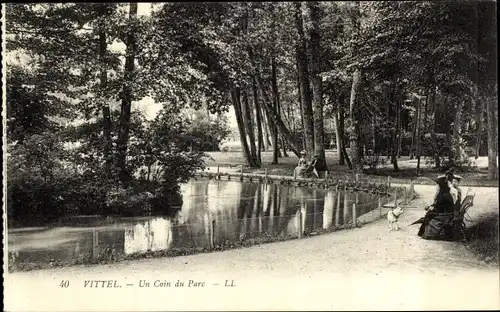Ak Vittel Lothringen Vosges,un Coin du Parc