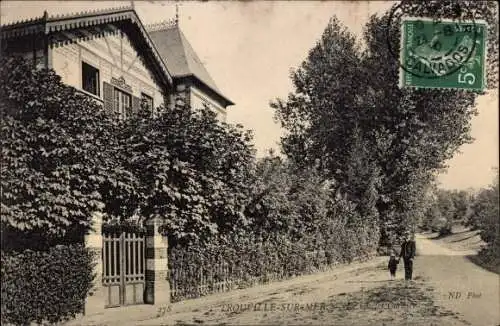 Ak Trouville sur Mer Calvados, Straßenpartie, Chalet