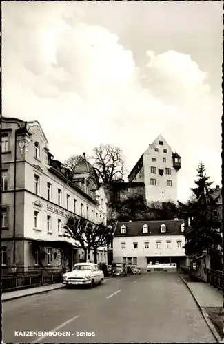 Ak Katzenelnbogen im Taunus, Schloss, Straßenpartie