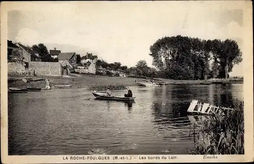 Ak La Roche Foulques Soucelles Maine et Loire, les bords du Loir, Uferpartie, Ruderboot