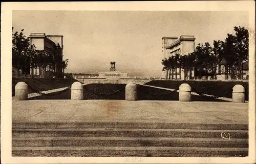 Ak Varennes en Argonne Meuse, monument de mémoire, Pennsylvania Kriegsdenkmal, I. WK