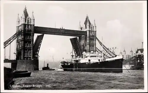 Ak London City England, Tower Bridge, Dampfschiff