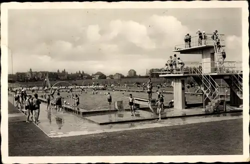 Ak Rastatt im Schwarzwald Baden, Schwimmstadion