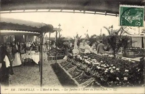 Ak Trouville sur Mer Calvados, L'Hotel de Paris, Les Jardins a l'heure du Five o'Clock