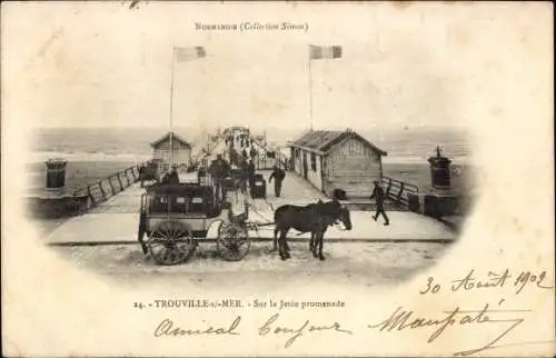 Ak Trouville sur Mer Calvados, Sur la Jetee promenade, Kutsche